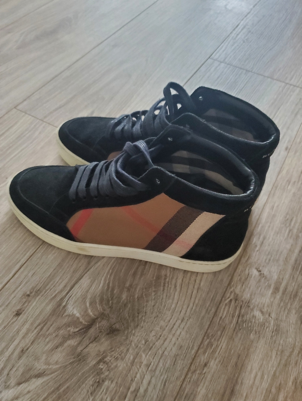 Black High-Top Casual Sneakers with Tan Plaid Accent